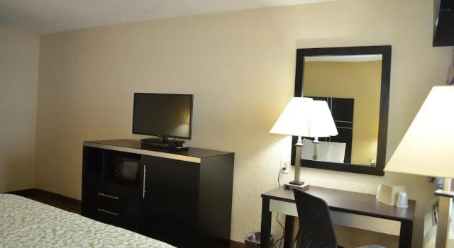 Days Inn Harriman Near Woodbury Commons Outlets, 预订 酒店 Harriman 纽约州