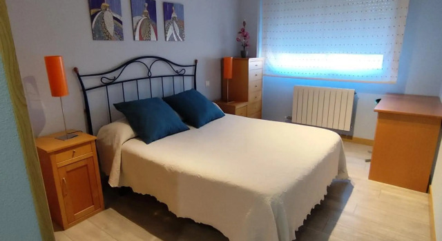 piso de tres dormitorios con garaje y todos los servicios cerca, Réserver Hôtel Burgos Province de Burgos