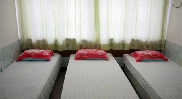 Huludao Daji Family Hotel, Book Hotel Hoteller i Huludao med parkering, Parkering