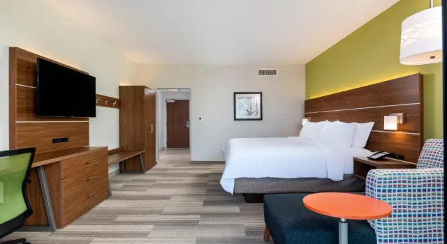 Двухместный люкс Holiday Inn Express & Suites Santa Ana - Orange County by IHG