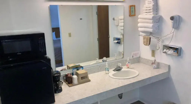 Номер Standard Budget Host Inn