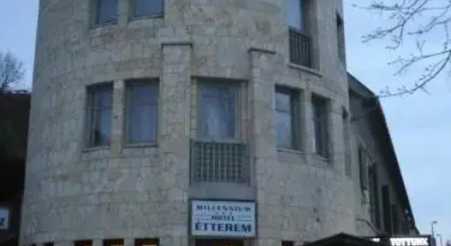 Millennium, Rezerwuj Hotel Hotele w Košický kraj z parkingiem, Parking