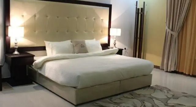 Methaq Hotel Suites 2, Buchen Sie Hotel Hotels in Provinz Riad mit Pool, Schwimmbad