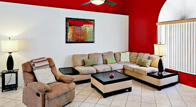 2822 SE 6th Ave Home 4 Bedrooms 2 Bathrooms Home