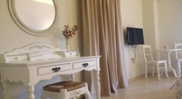 Номер Comfort Triantafilia Guesthouse