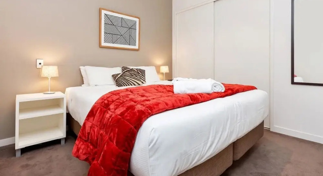 QV Large Viaduct One Bedroom - 343, Забронировать Отель Окленд регион Окленд, рядом с Westhaven Marina