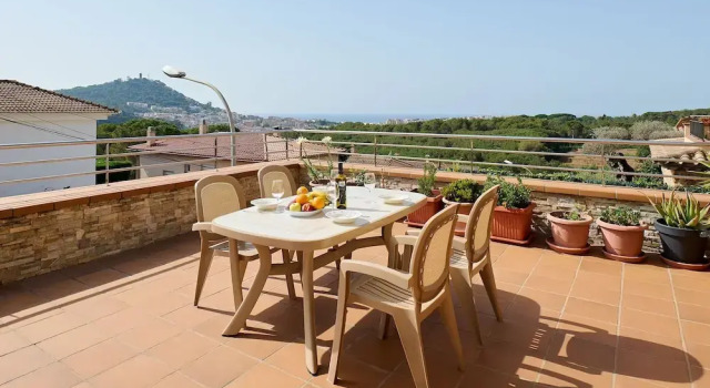Вилла Marina in Blanes With 6 Bedrooms and 4 Bathrooms