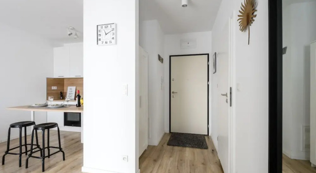 M&R Apartament Airport&Business Komputerowa, Book Lejlighed Hoteller i Masovia med parkering, Parkering
