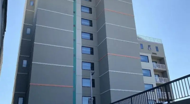 Sun & Sand Resort Oceanfront Suites, Забронировать Курортный отель Отели Вирджиния-Бич с парковкой, рядом с Пасифик авеню, Парковка