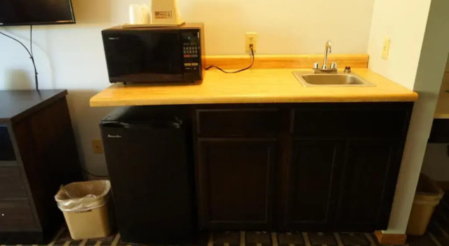 Четырёхместный номер Standard Budget Host Inn Fridley