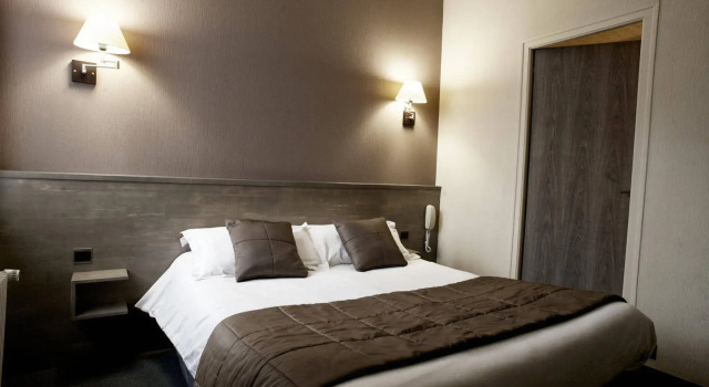 Brit Hotel Le Surcouf, Rezerwuj Hotel  