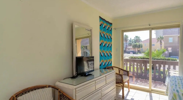 Tiki 148 - Spacious 2br Beach Condo W/ Pools 2 Bedroom Condo