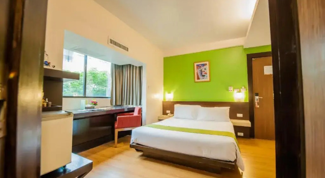 Двухместный номер Superior The Seasons Bangkok Huamark
