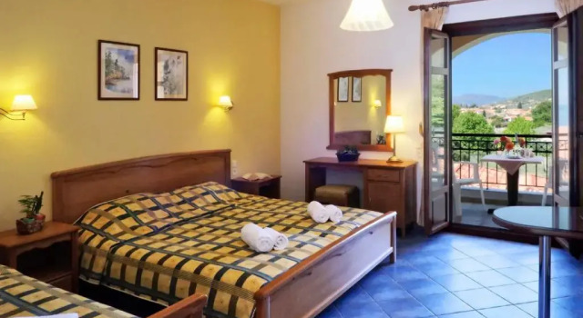 Студия с видом на море Hotel Apartments Sikia