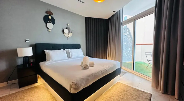 Апартаменты Standard Premium 2 Bedroom with Burj Khalifa and Canal view in Millennium Binghatti Residence