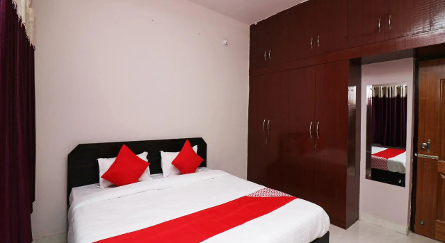 OYO Flagship 36828 Krisha Palace, Varaa Hotelli Hotellit Bhubaneswar aamiaisella, Aamiainen