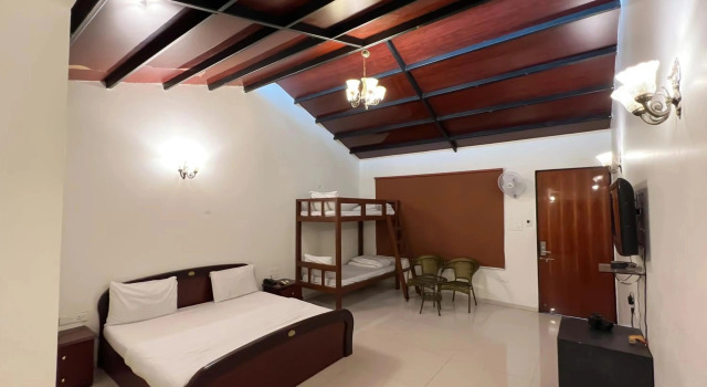Anand Resort - A Luxury Private Pool Villa in Nashik, Забронировать Курортный отель Курортные отели Насик, Курортный отель