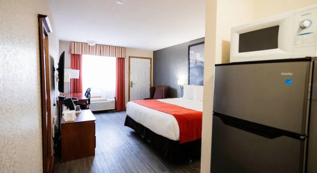 Двухместный номер Superior Super 8 by Wyndham Drayton Valley