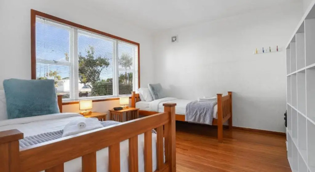 Orewa Kiwi Cabins, Забронировать Отель Гибискусовый берег регион Окленд