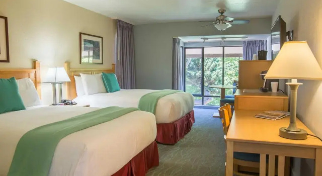 Четырёхместный номер Standard Colton Inn
