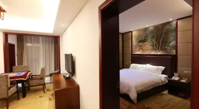 Suite Deluxe Taohuayuan Hotel