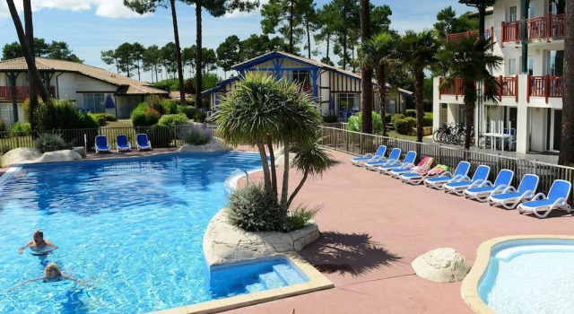 Villa in France With Golf Course & Pool