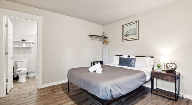 Judkins Guesthouse 3 Bedroom Duplex, Забронировать Отель Отели Сиэтла 3 звезды, рядом с Театр Лэнгстона Хьюза, 3*