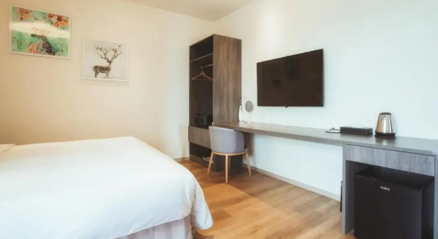 Двухместный номер Standard с видом на сад FangLiao Hotel