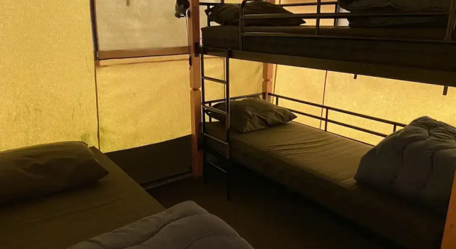 Тент с 2 комнатами Holiday Park Duinhoeve