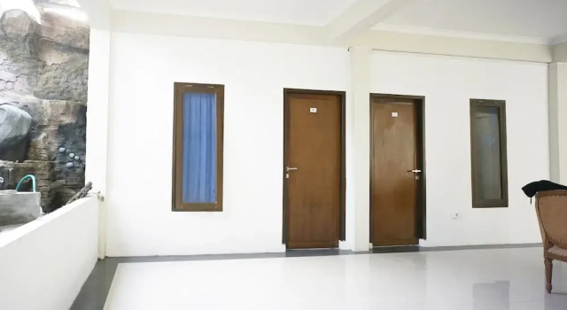 MIM Guest House Syariah by OYO Rooms, Prenota Affittacamere Hotel a Kalimantan con parcheggio, Parcheggio
