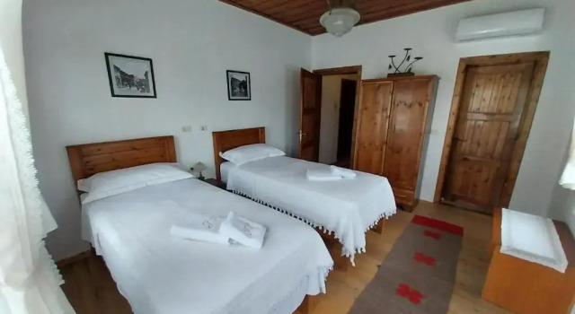 Двухместный номер Standard Guest House J.Prifti