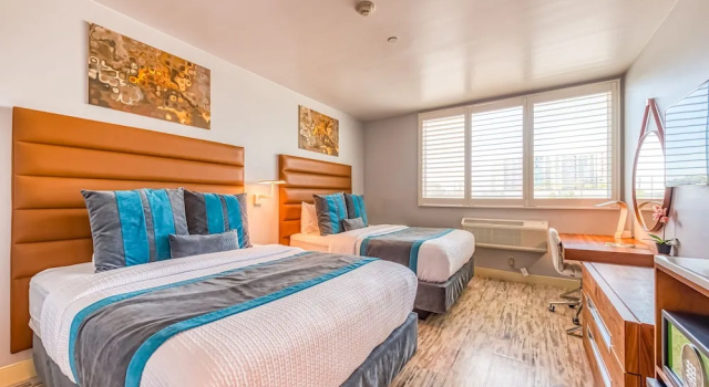 Четырёхместный номер Classic Lexen Hotel - North Hollywood Near Universal Studios