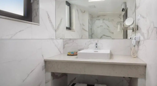 Номер Deluxe Ellure Luxury Suites