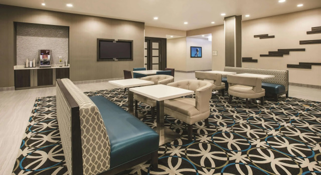 La Quinta Inn & Suites by Wyndham Dallas - Richardson