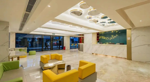 K-house Hotel, Забронировать Отель Отели Гуанчжоу с парковкой, рядом с Торговый центр Guangzhou Baima Costume Market, Парковка