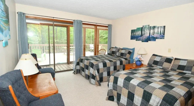 Dogwood Knoll - Wooded Escape, Buchen Sie Ferienhaus Berkeley Springs West Virginia