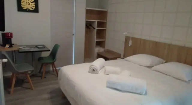 Студия Comfort Malicorn Appart-Hôtel