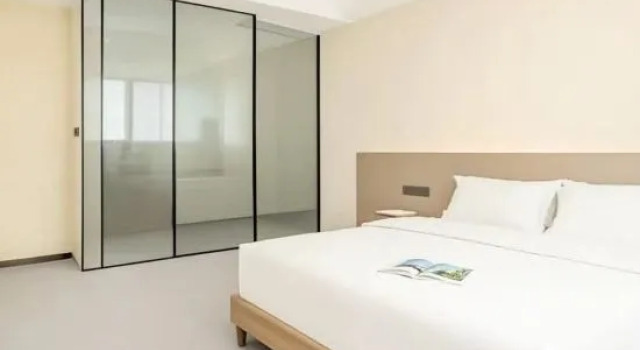 Семейный люкс с видом на горы Yintianju Panoramic Light Luxury Hotel (Xingping Ancient Town)
