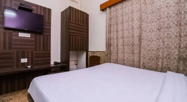 SPOT ON 40016 Hotel Vandana, Забронировать Отель Пахар-Ганж Нью-Дели, рядом с Рынок Садар-Базар