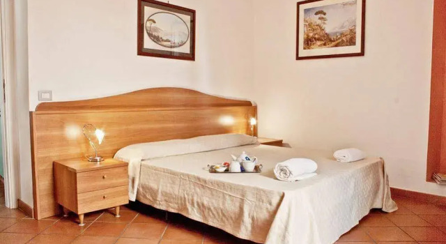 B&B Chiaro di Luna, Buchen Sie Bed & Breakfast Neapel Kampanien