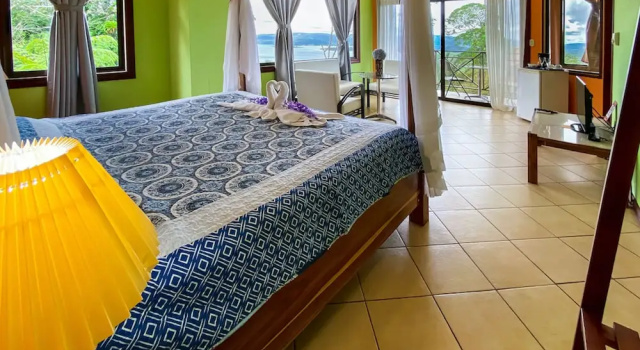 Люкс с балконом Arenal Garden Lodge
