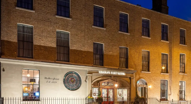 Keavans Port Hotel, Dublin, Забронировать Отель Бизнес-отели Дублина, рядом с Больница заболеваний глаза и уха имени Королевы Виктории, 4* 5*