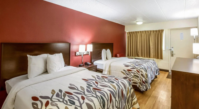 Номер Superior Red Roof Inn Saginaw   Frankenmuth