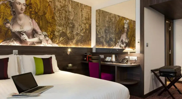 Двухместный номер Standard Hôtel Roi Soleil Prestige Plaisir - St Quentin