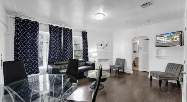 Апартаменты Courtyard Apartments Part of the Oasis Casita Collection