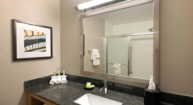 Номер Standard с балконом Holiday Inn Express Hotel & Suites Fraser Winter Park Area by IHG