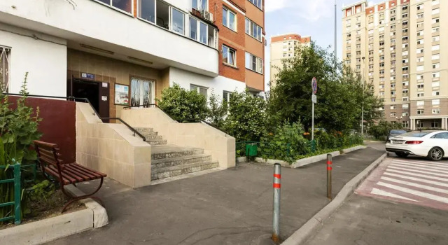 MaksRealti24 at Michurinsky 13 building 3, Buchen Sie Ferienwohnung Moskau Russland