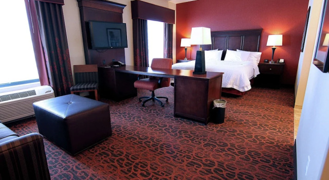 Студия Hampton Inn & Suites Grand Forks