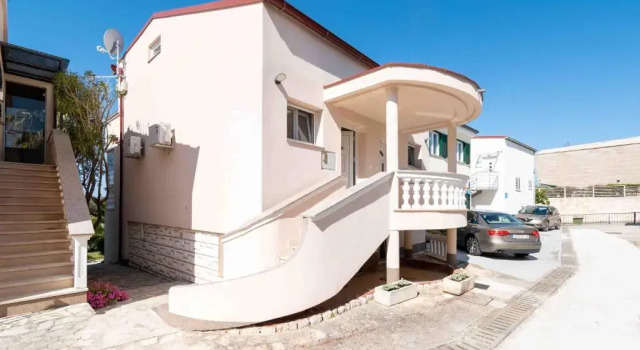 Апартаменты c 1 комнатой Apartments Malic