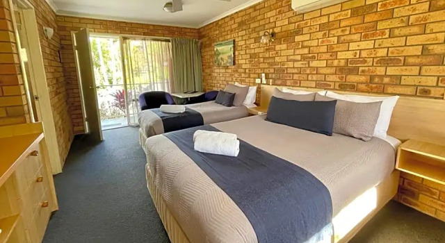 Кровать в общем номере Ocean View Motor Inn Merimbula